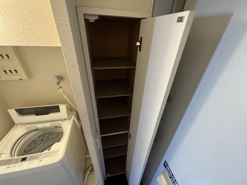 レオパレスエスペランサ石切 玄関