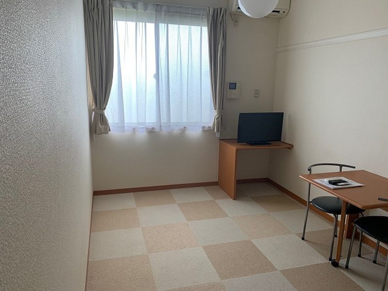 レオパレスアードゥラー 居間