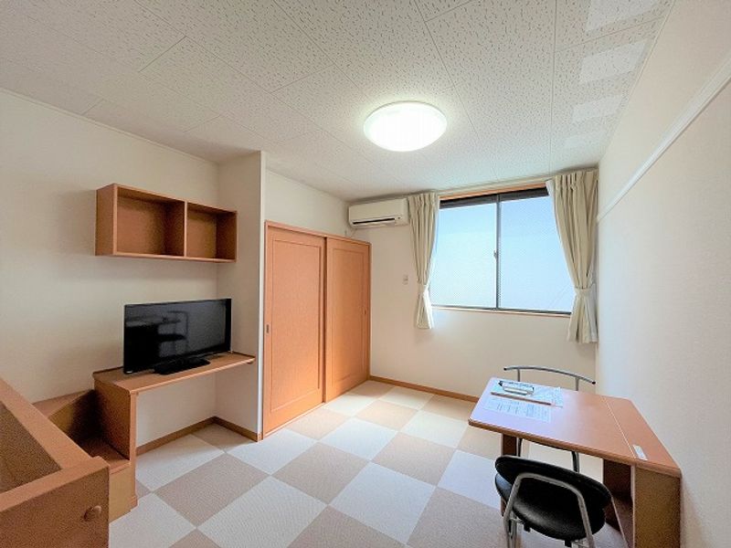 レオパレスＹＭ 居間