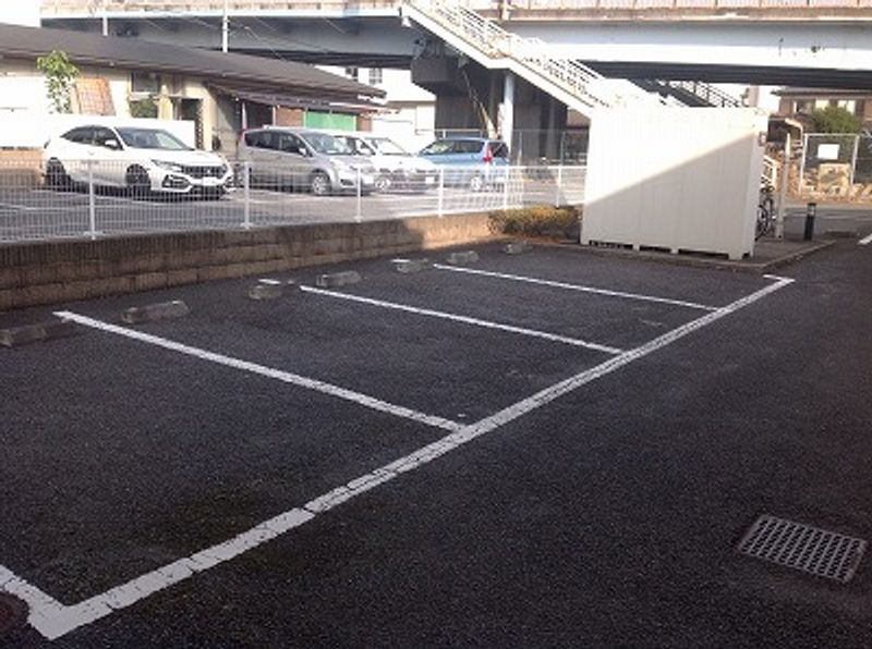 レオパレスＮＥＭＯＴＯ 駐車場