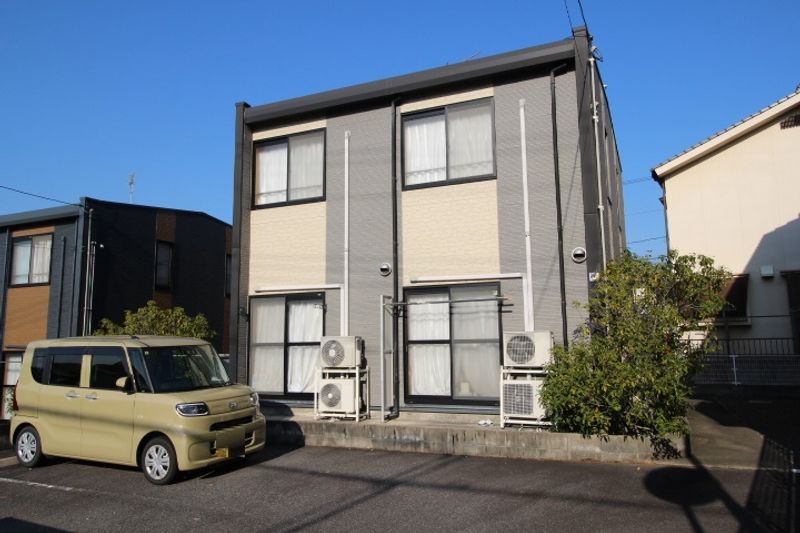 レオパレスファミールＤ 外観