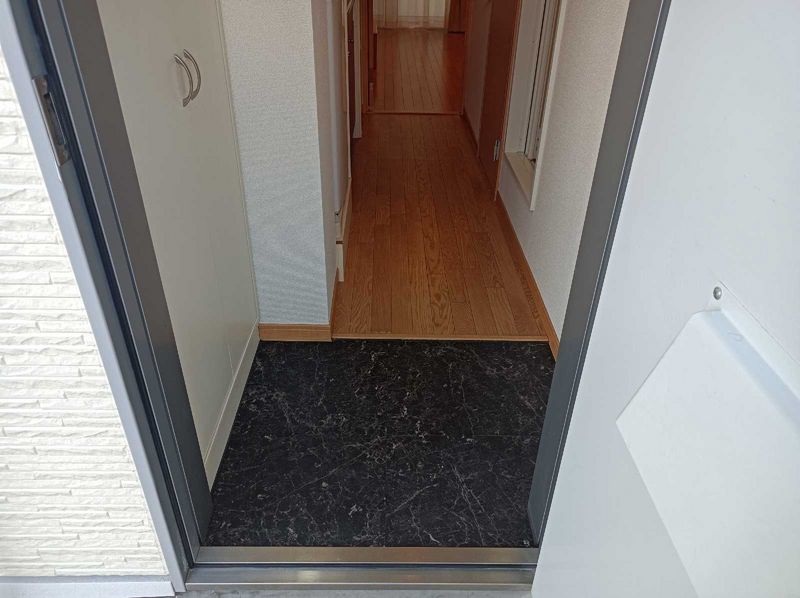 レオパレス武 玄関