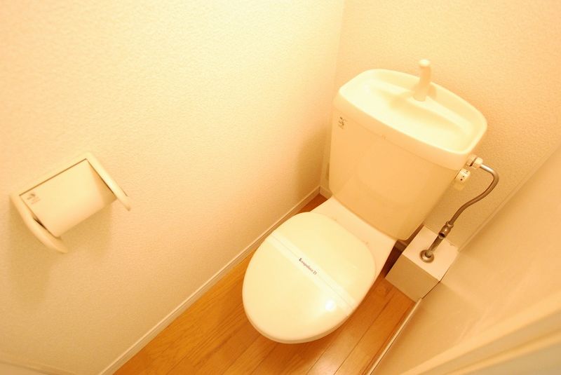 レオパレスセレッソ トイレ
