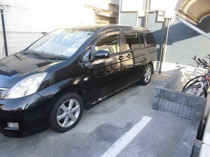 レオネクストプレシーウ 駐車場
