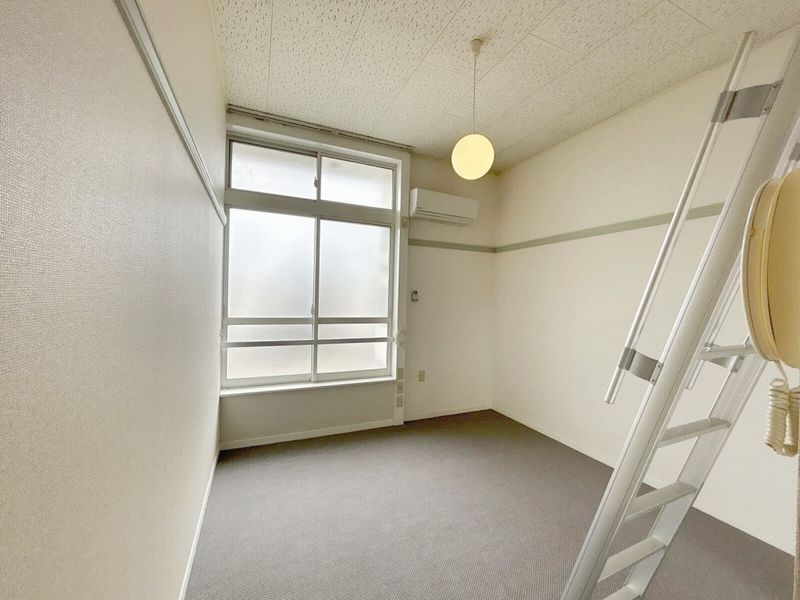 レオパレスブルーム 居間