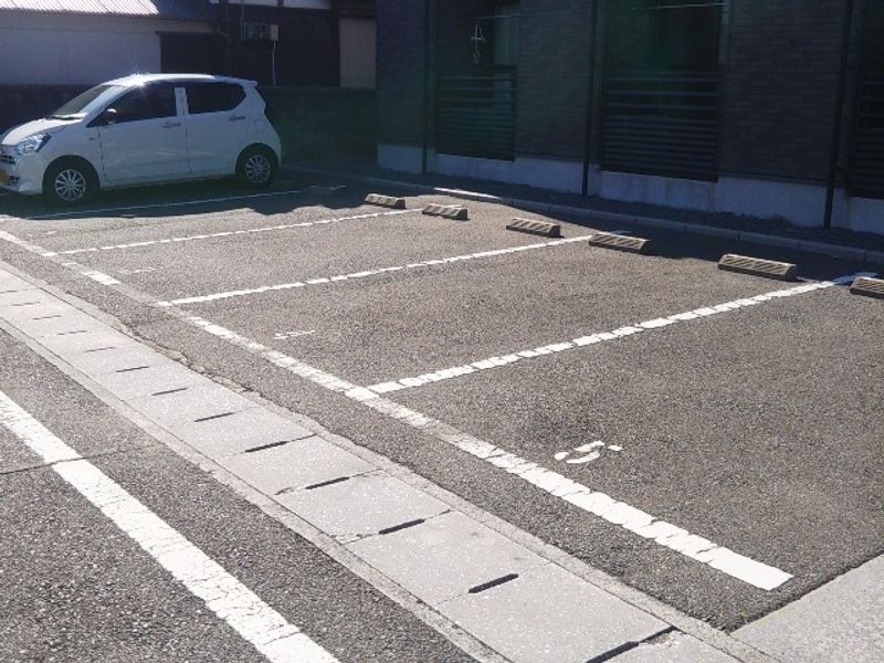 レオネクストＴＥＮＳＹＯ 駐車場