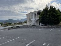 レオパレス住吉 駐車場