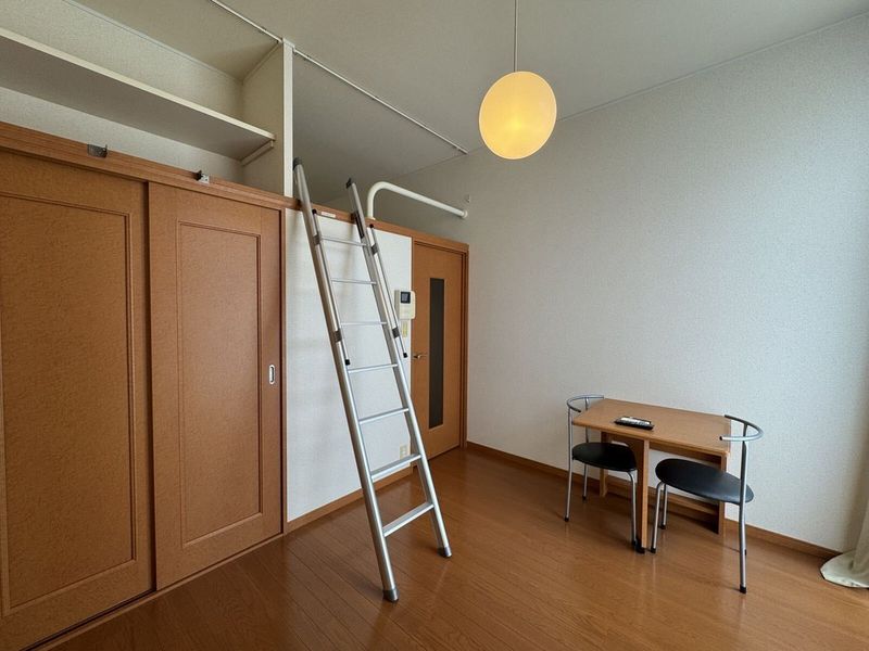 レオパレスル　ヴァン 居間
