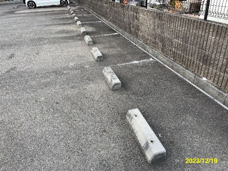 レオパレスコンフォート 駐車場