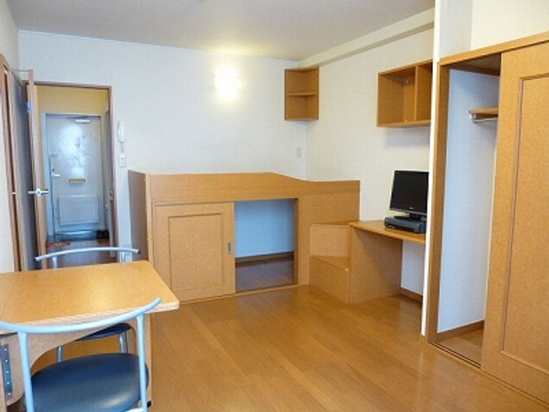 レオパレスシャトー大塚 寝室