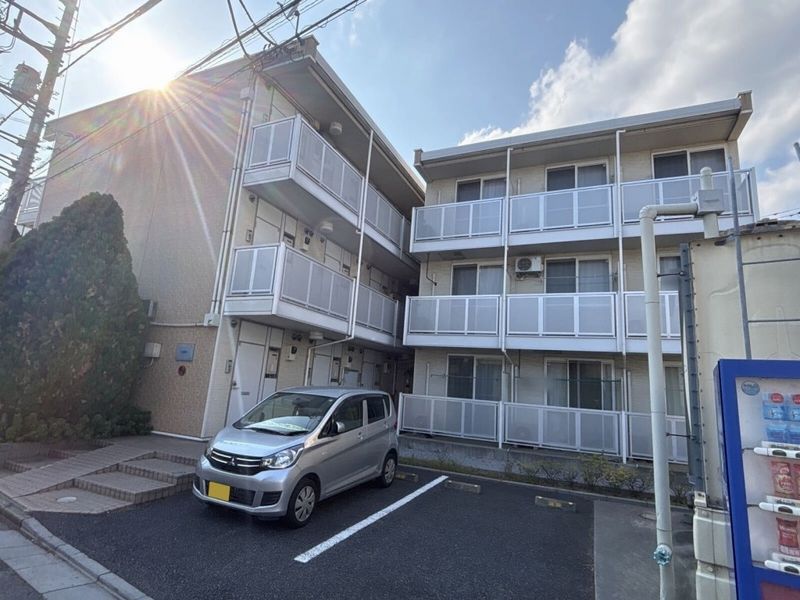 レオパレス嵯峨野 外観