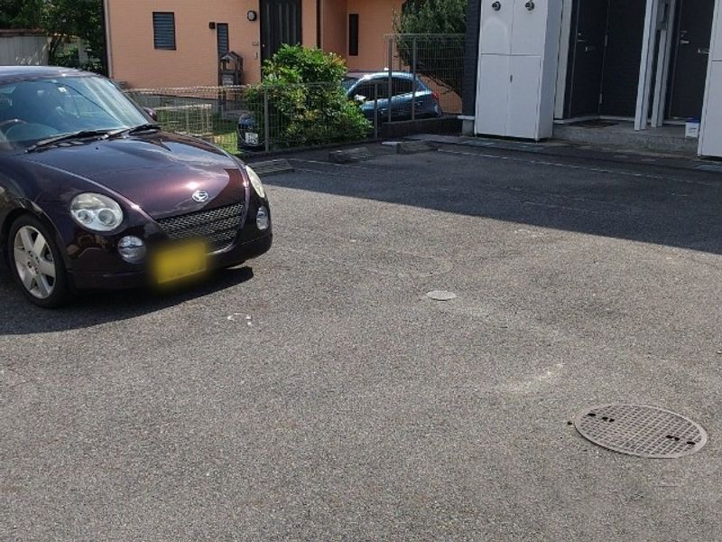 レオネクスト才兼 駐車場