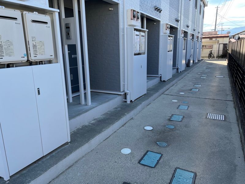 レオパレスヴァンクール国母 エントランス