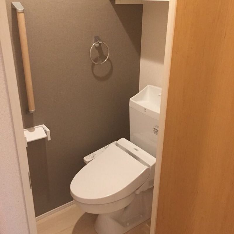 クレイノリーブス　梅屋敷 トイレ