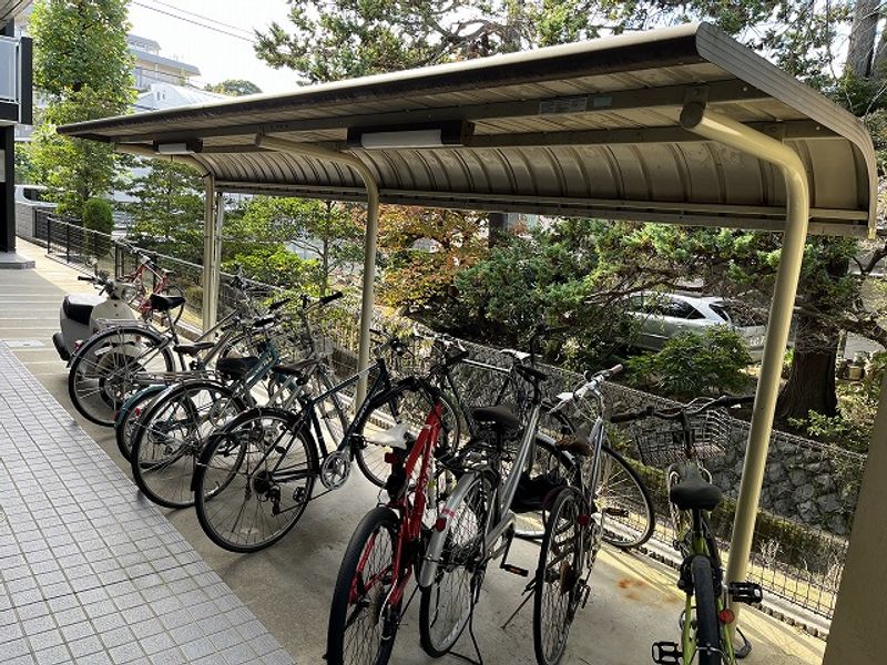 レオパレスホワイトヒルズ西生田 共用部分