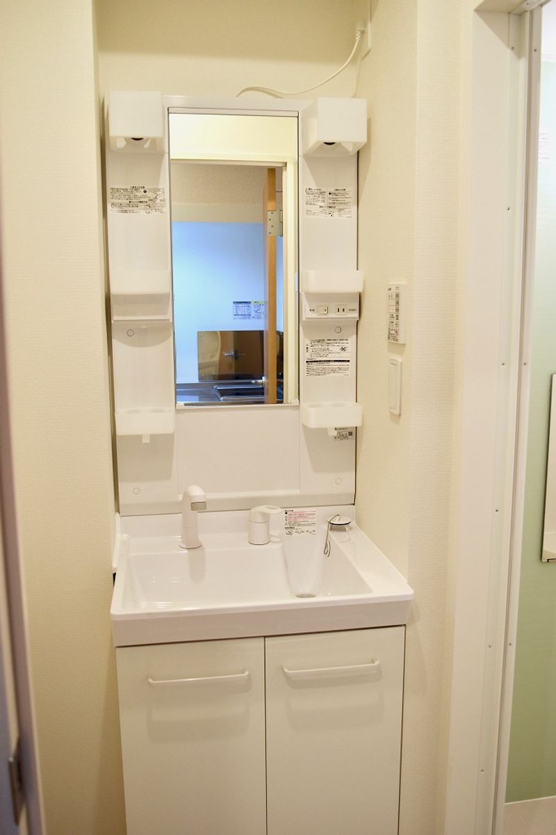 CLEINO Residence Kioroshi Washroom