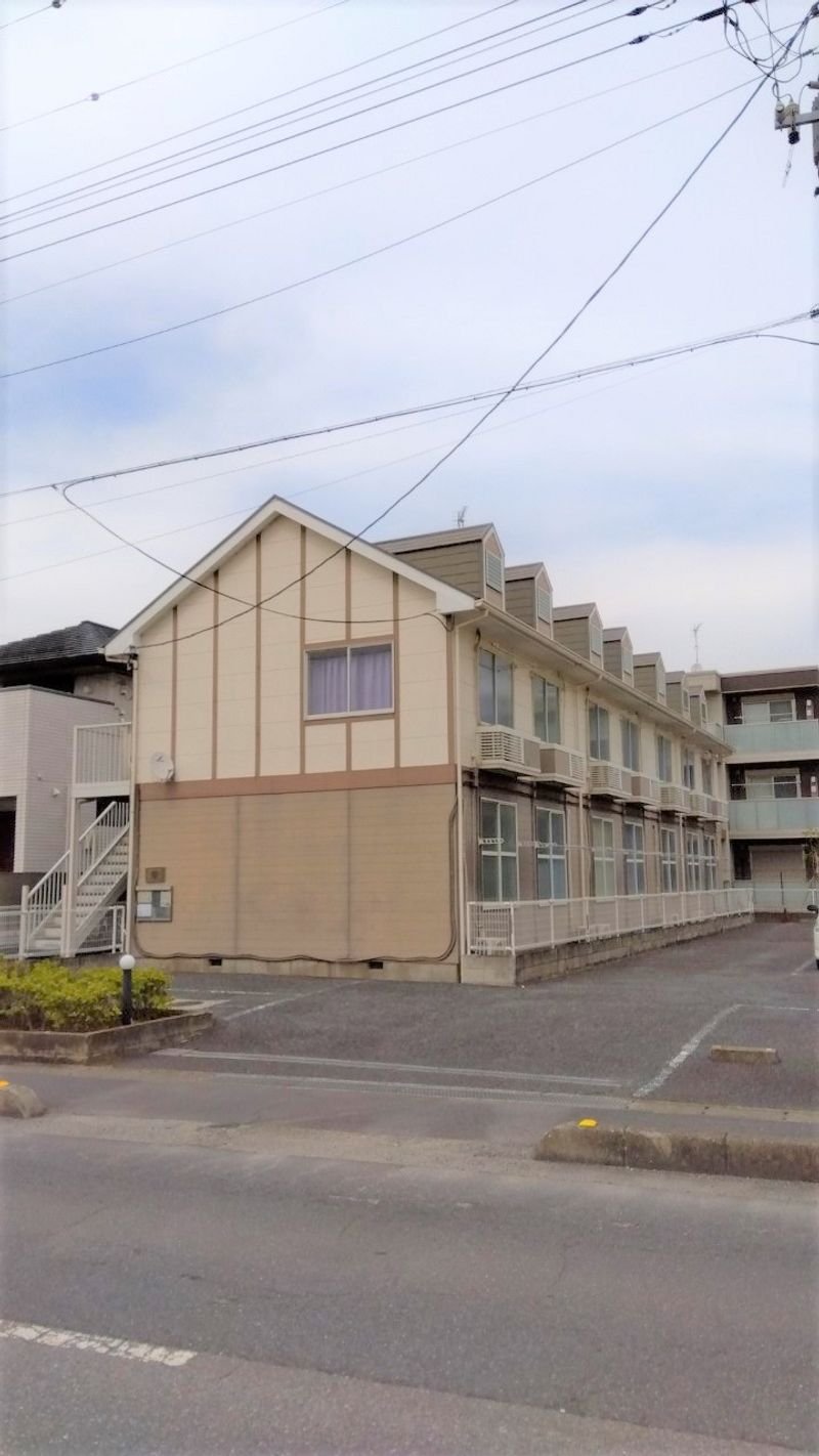 レオパレスシャルム 外観