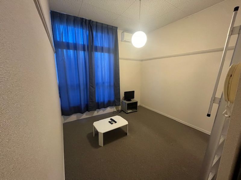 レオパレスディオネ 居間