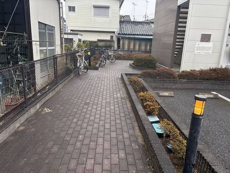 レオパレスおおすみ エントランス