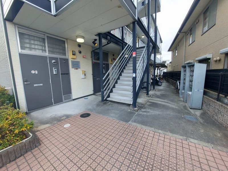 レオパレスカサグランデ エントランス