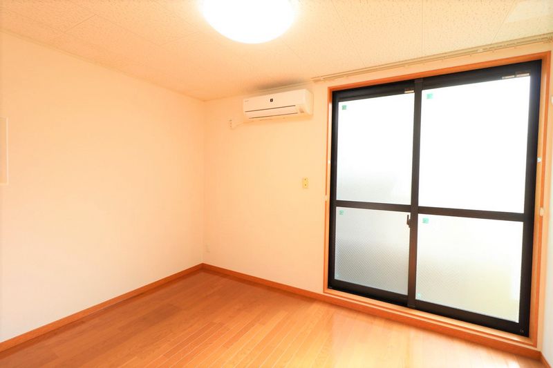 レオパレス西陣 居間