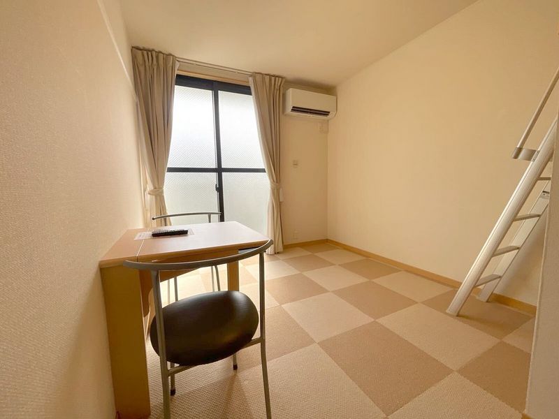 leopalace Nest Nakamozu II Living room