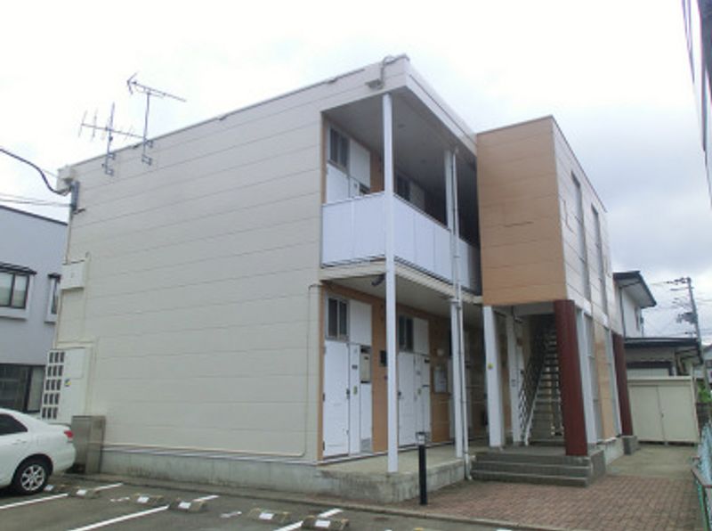 レオパレス山王 外観
