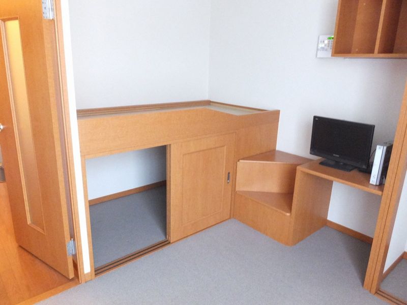 レオパレスロイヤル 収納