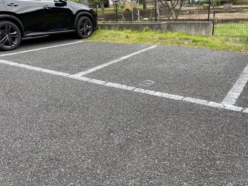 レオネクスト葉山Ｃ 駐車場