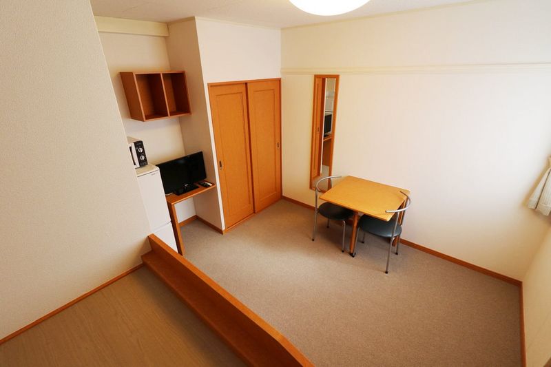 レオパレスサンシャインヒコネ 居間