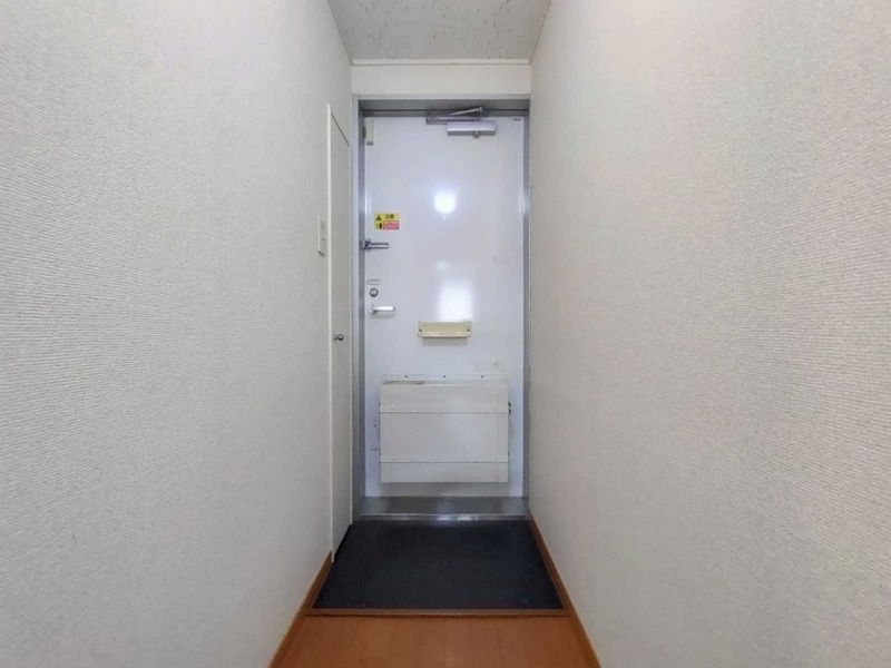 レオパレスＥｘｉｓｔｅｎｃｅ 玄関