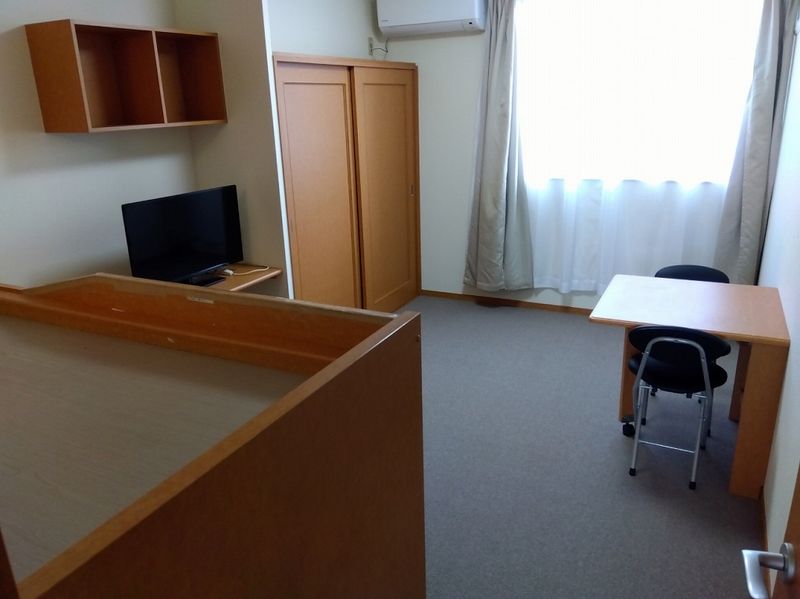 レオパレスタウンコートＴＷＯ 居間