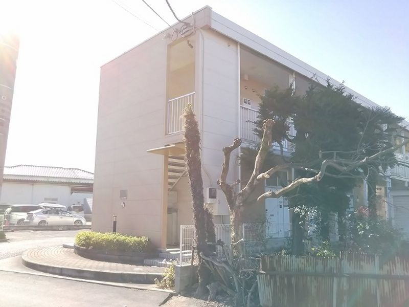 レオパレスチェルシー エントランス