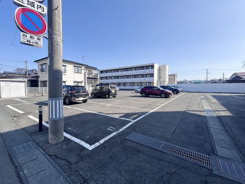 leopalace Seed Jodou I Parking lot