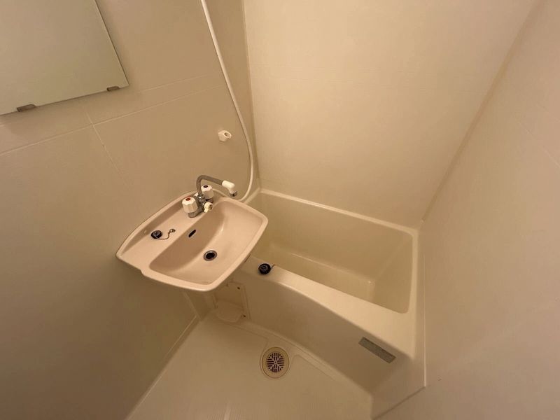 leopalace Ragi Bathroom