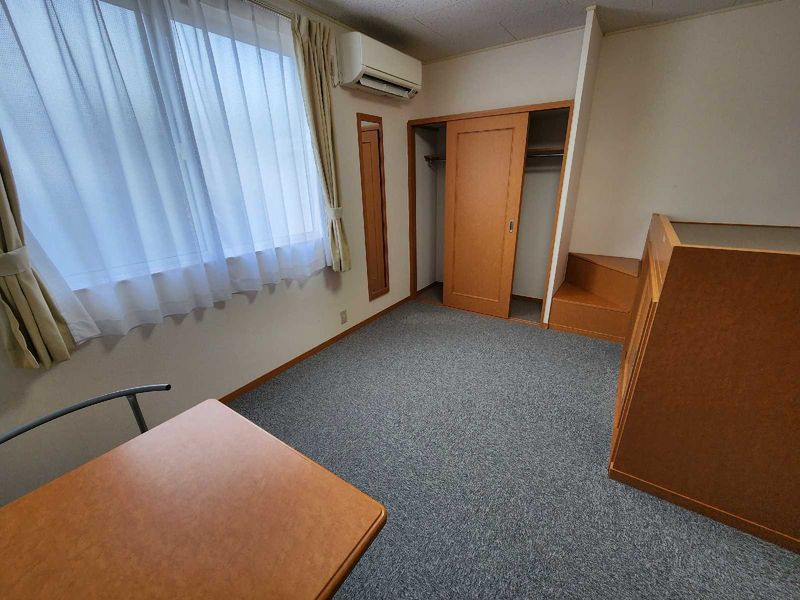 レオパレスＪＵＮ東野 居間