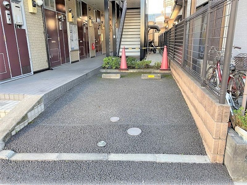 レオパレスＴＭＹ 駐車場