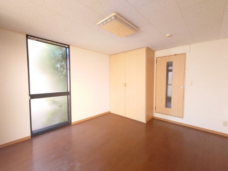 レオパレスグランドゥールＢ 居間
