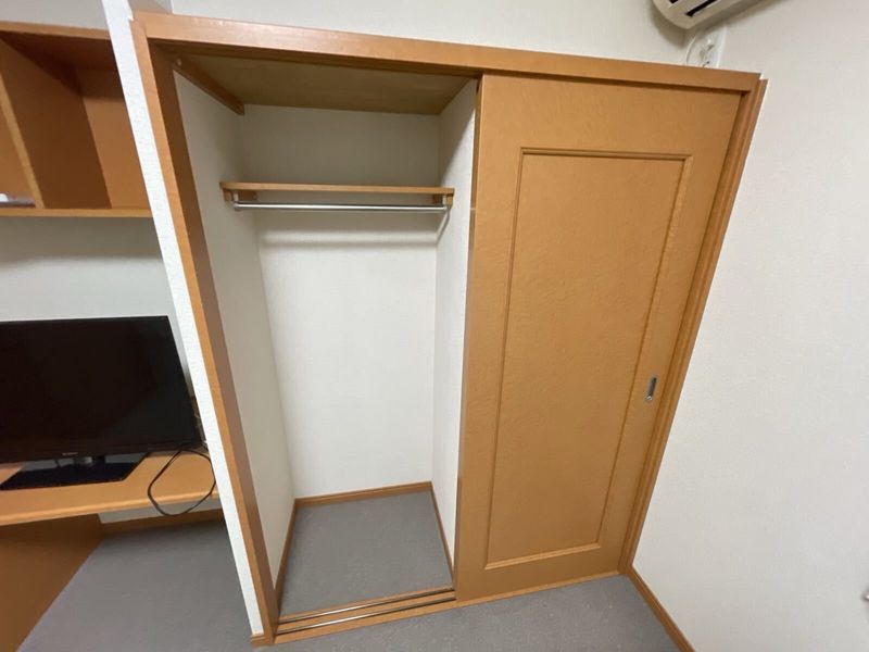 レオパレスエクセルハイムＣ 収納