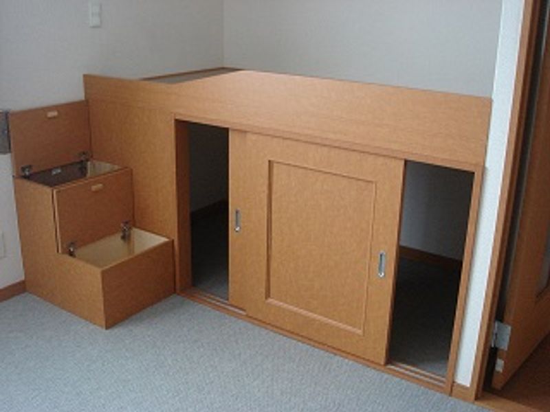 レオパレスフェイス 居間