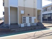 レオパレスメルベーユ エントランス