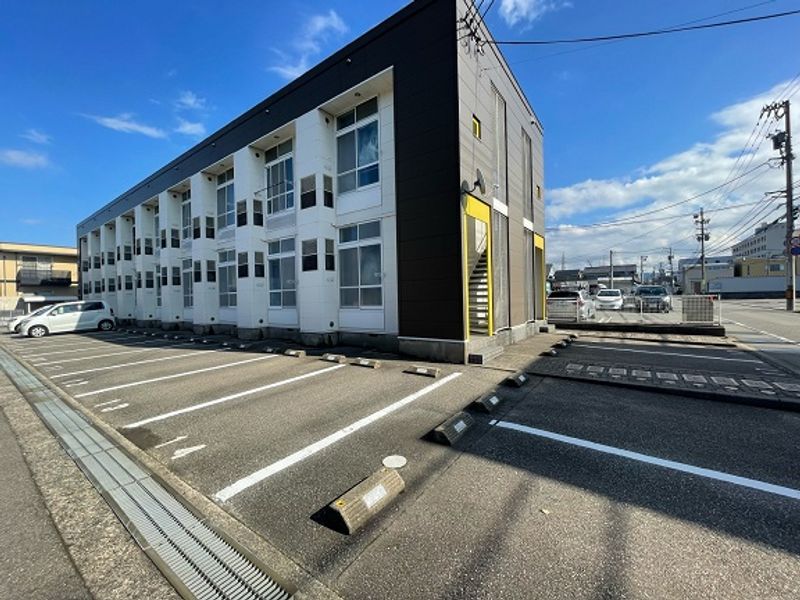 レオパレス増泉Ⅱ 駐車場