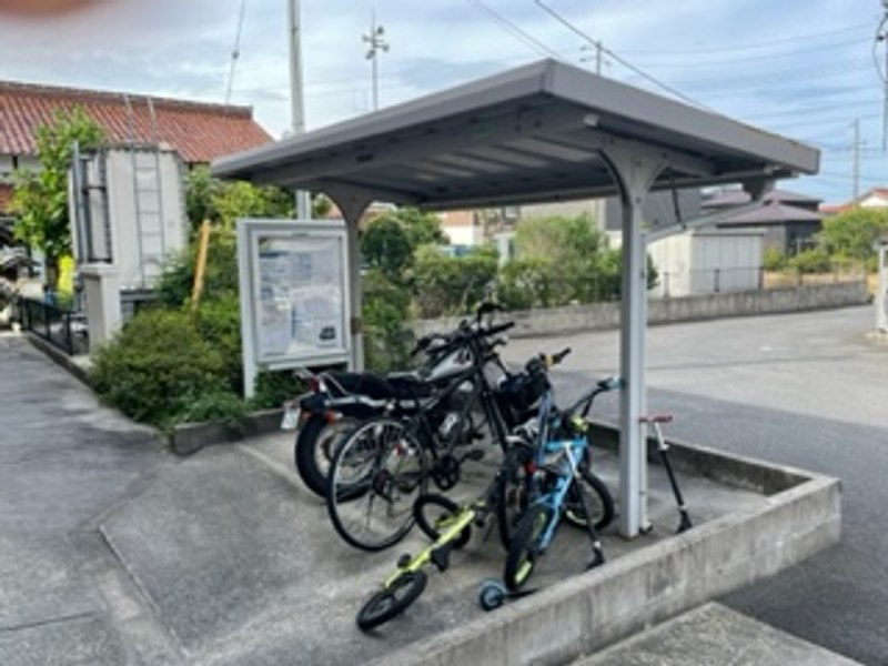 レオパレス堂ノ前　ＫＯＫＯ 駐車場