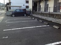 レオパレスルエスト 駐車場