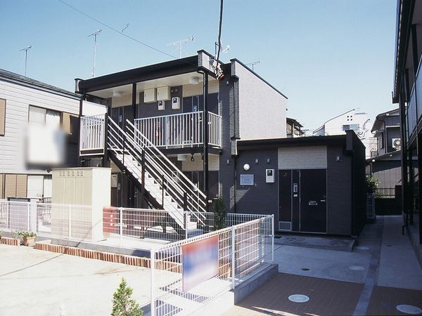 レオパレスリブロ 外観