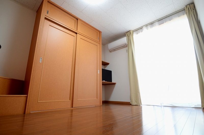 レオパレス迎町 収納