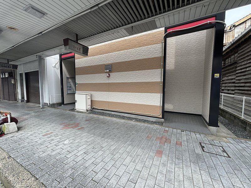 レオパレスプラナトピア エントランス