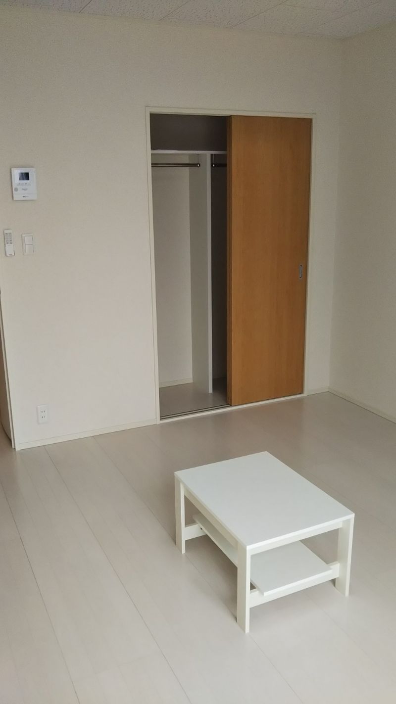 レオパレスなかじま 収納