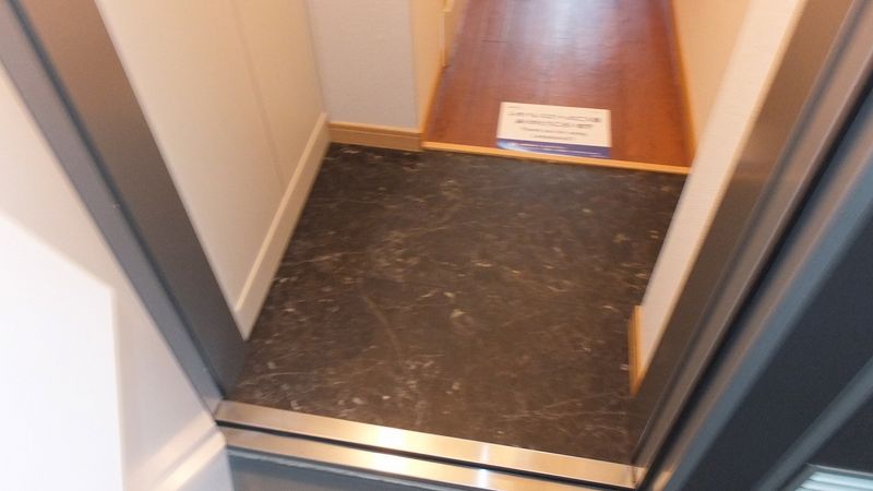 レオパレス中原 玄関