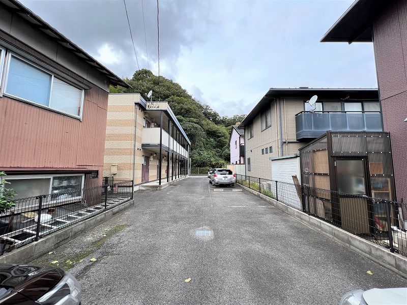 レオパレスシャンボール 駐車場